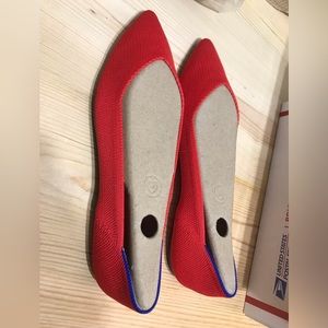 Rothy’s Flame points size 8/9